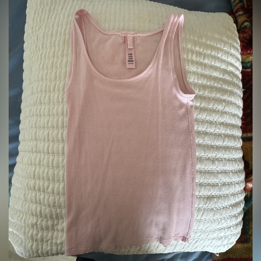 Skims Soft Lounge Tank in Cherry Blossom
